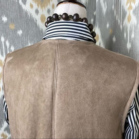 Ralph Lauren Long-Line Italian Lamb Shearling Vest - Picture 4 of 16